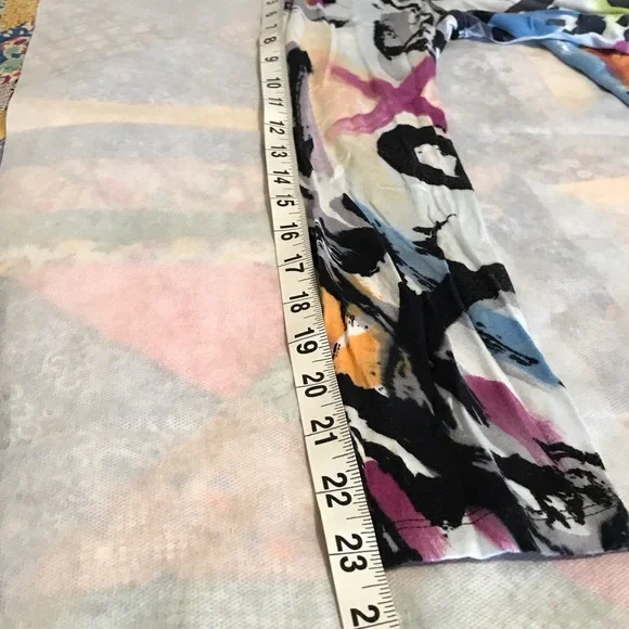 Krimson Klover Multicolor Graphic Long Sleeve Tee Size Medium Base Layer - Picture 8 of 8